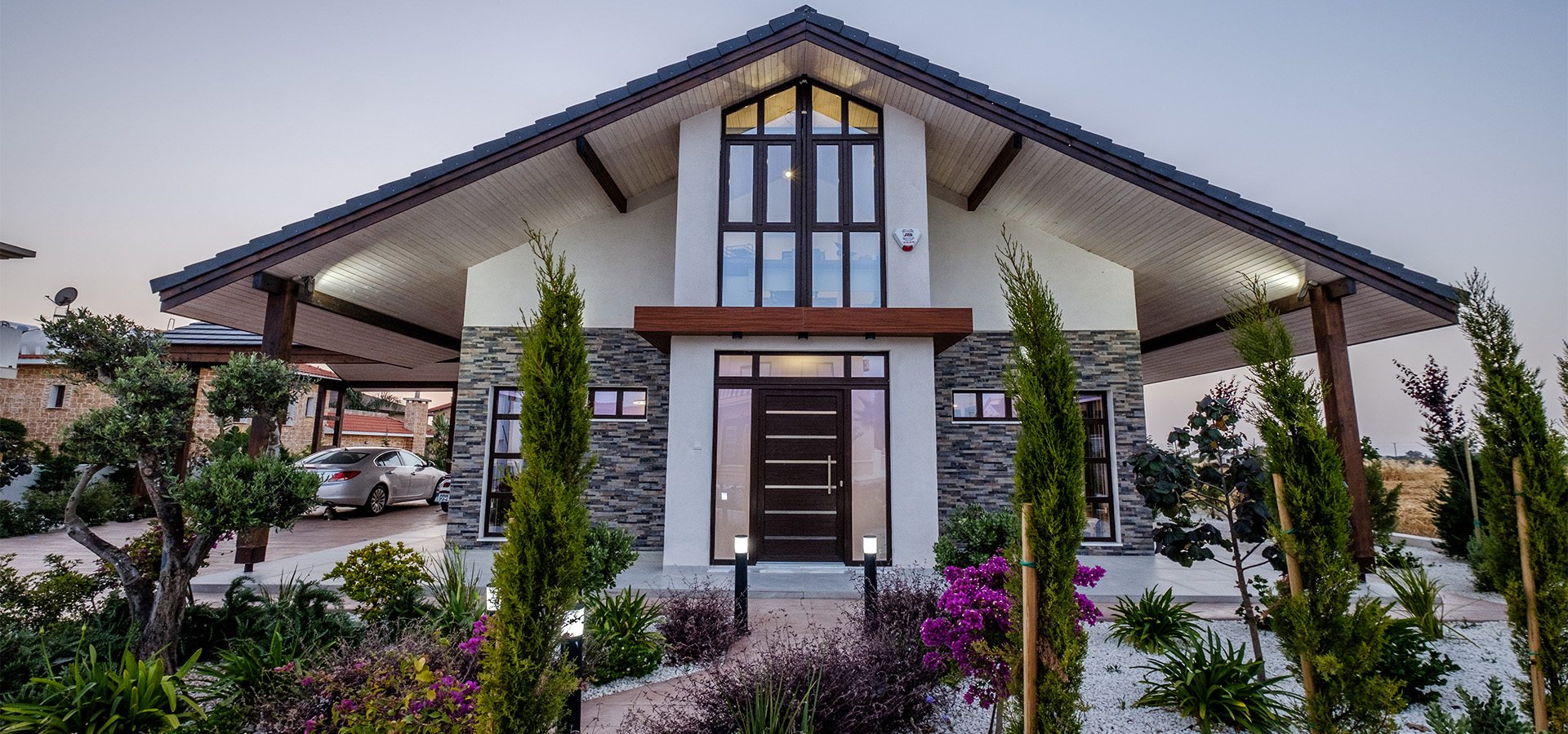 SMART-TIMBER™ RESIDENCE WITH DISTINCTIVE ARCHITECTURAL IDENTITY
